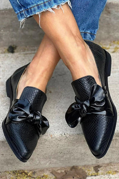Satty Black Loafer With Shiny Bow